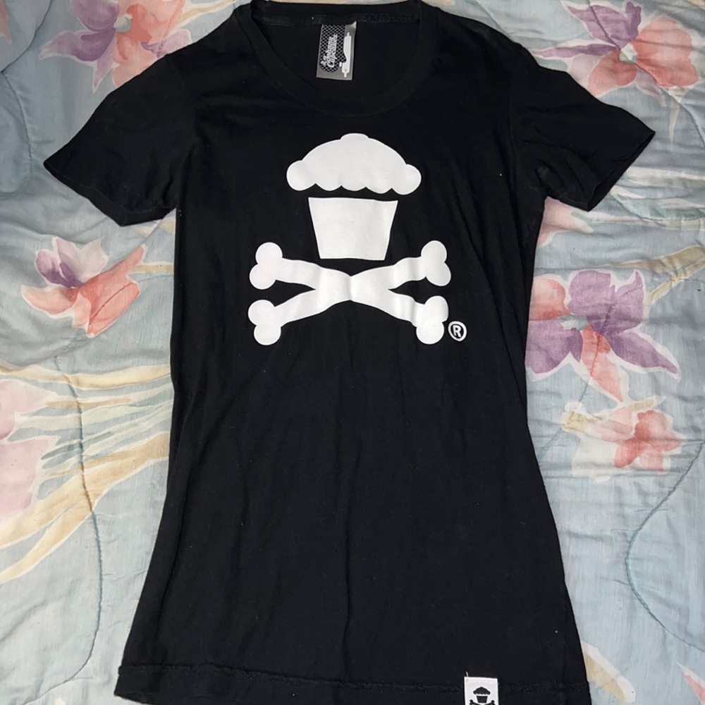 Johnny Cupcakes OG tee